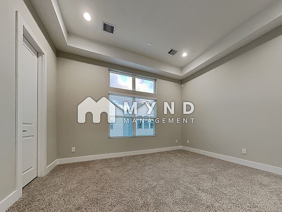 5th image of 2915 Sherwood Ln