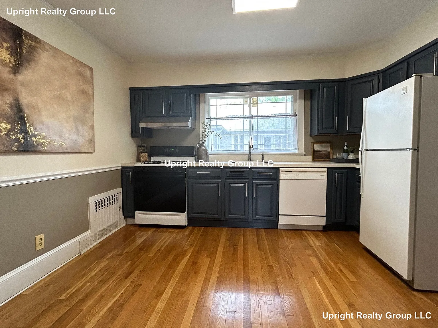 2 bed, 1.5 bath, 1320 sqft, $3,200 — Photo 4