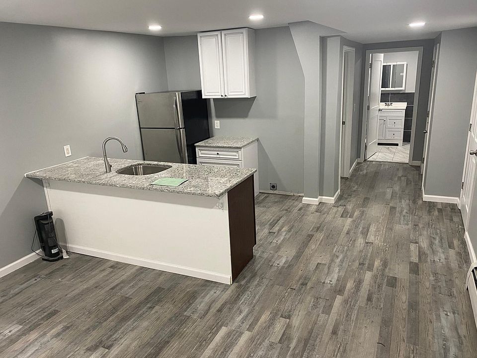1st image of 313 Ontario St #2
