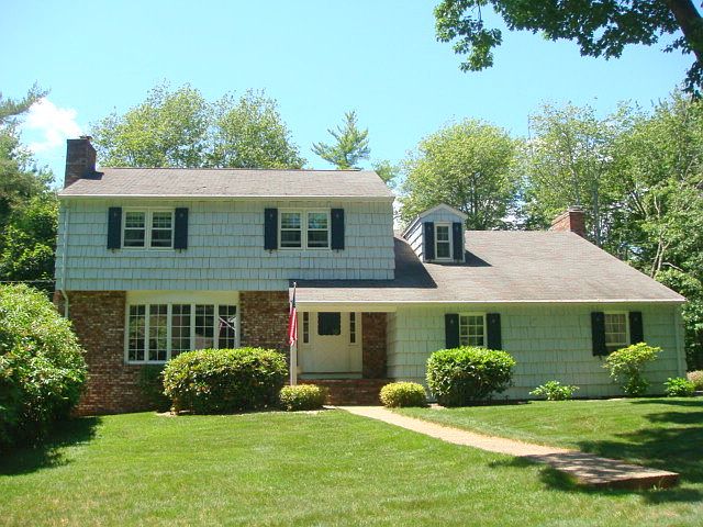 1st image of 3 Maplewood Dr