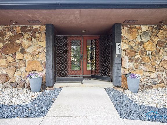2nd image of 421 Stewart Dr