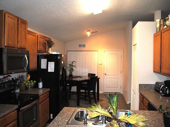3rd image of 8585 Meadow Springs Dr