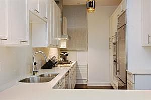 5th image of 54 Warren St APT 3