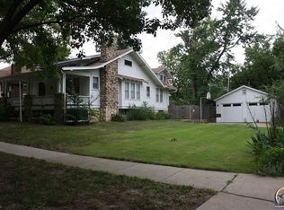 2245 SW Wilmington Ct, Topeka, KS 66606