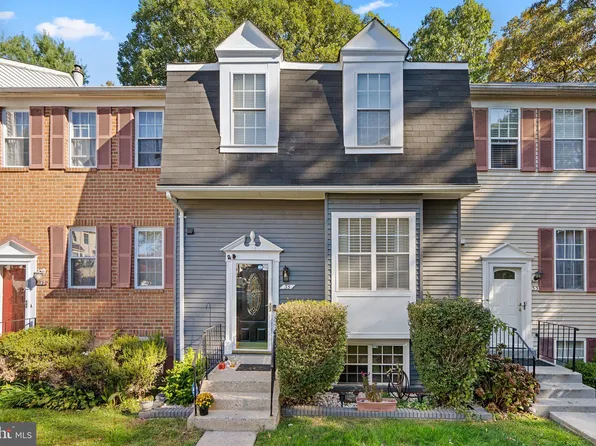 35 Cherry Bend Ct, Germantown, MD 20874