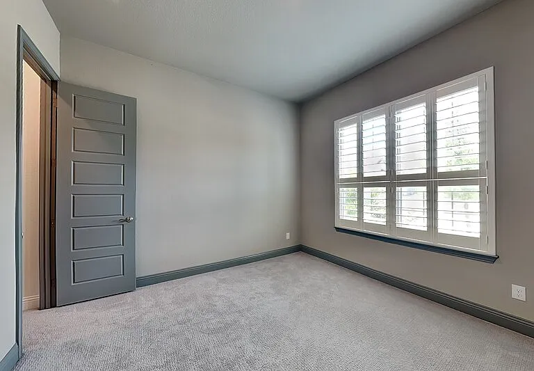1930 Inwood Ln — Photo 10