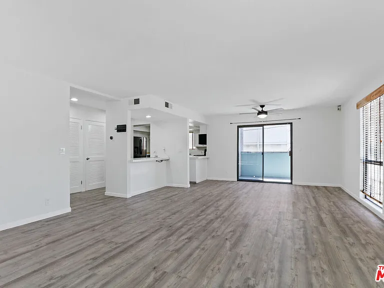 11064 La Grange Ave #4 — Photo 3