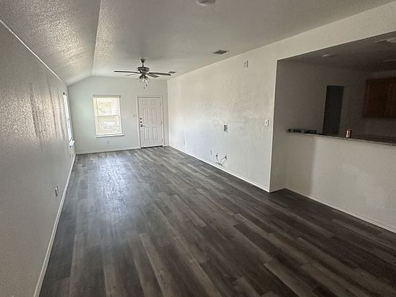 5th image of 715 Kimble Dr #B