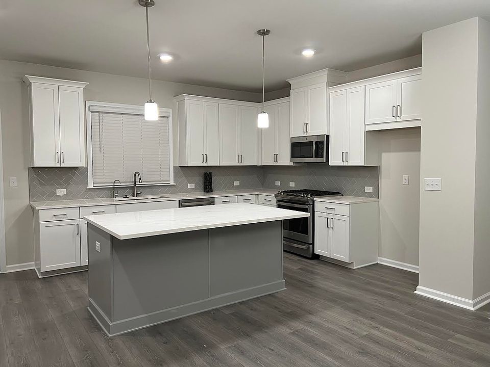 2nd image of 2067 Graywell Ln