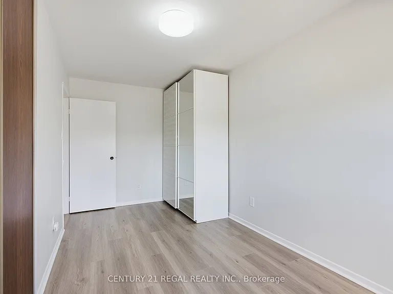 28 Newdawn Cres — Photo 25