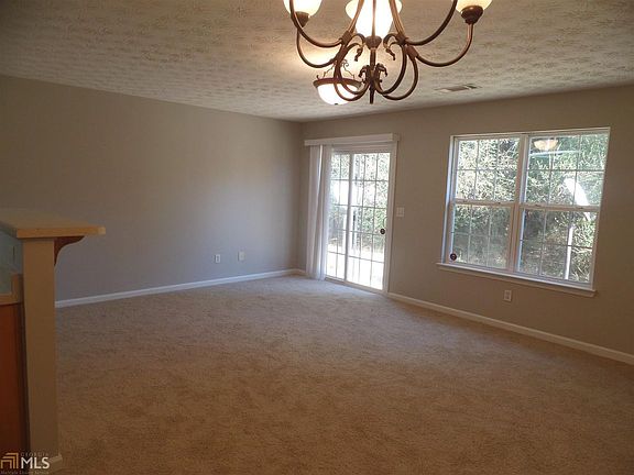5th image of 835 Magnolia Gardens Walk