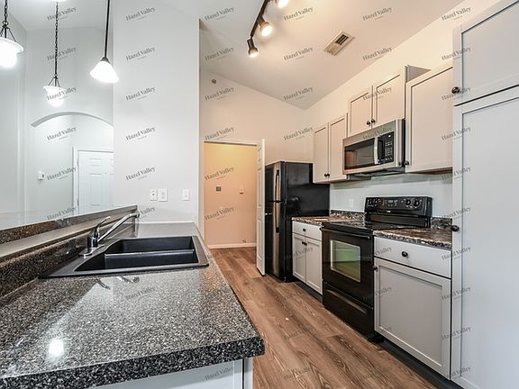 5th image of 29 Kassebaum Ln APT 306