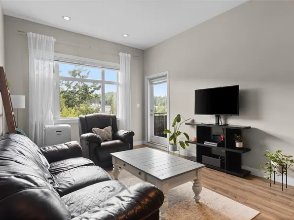 2655 Sooke Rd #417, Langford, BC V9B 1Y3
