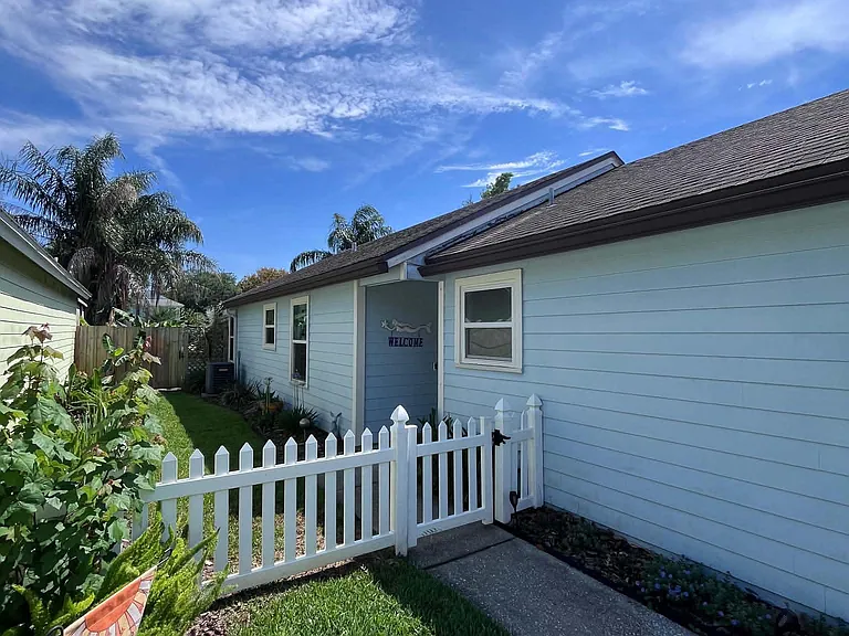 1634 Evans Dr S — Photo 20
