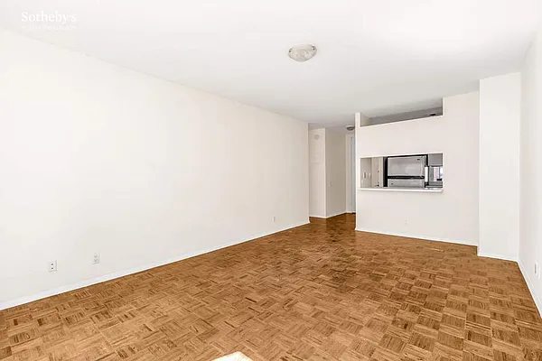 Rented by Sotheby's International Realty | media 10