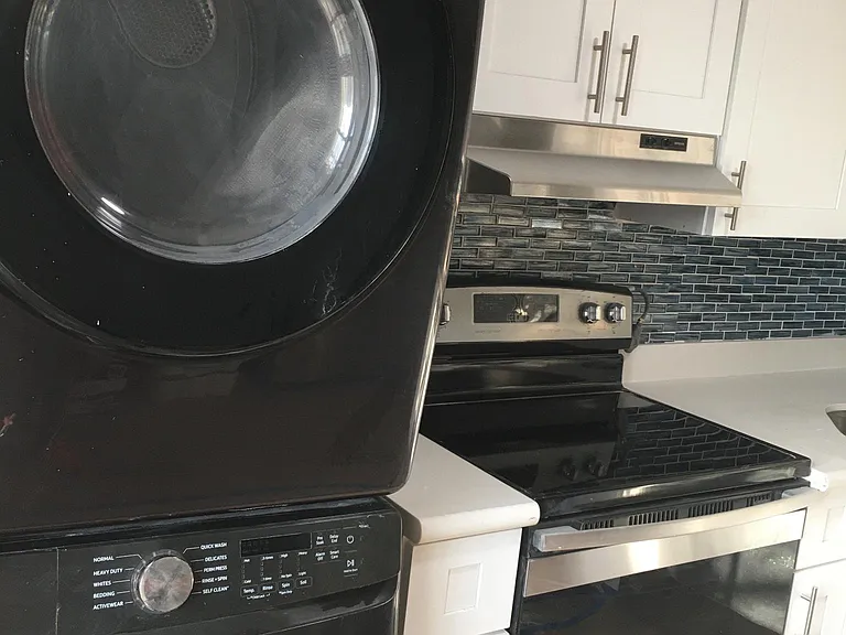 125 East Ave #2 — Photo 3