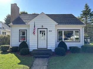 805 26th St, Two Rivers, WI 54241