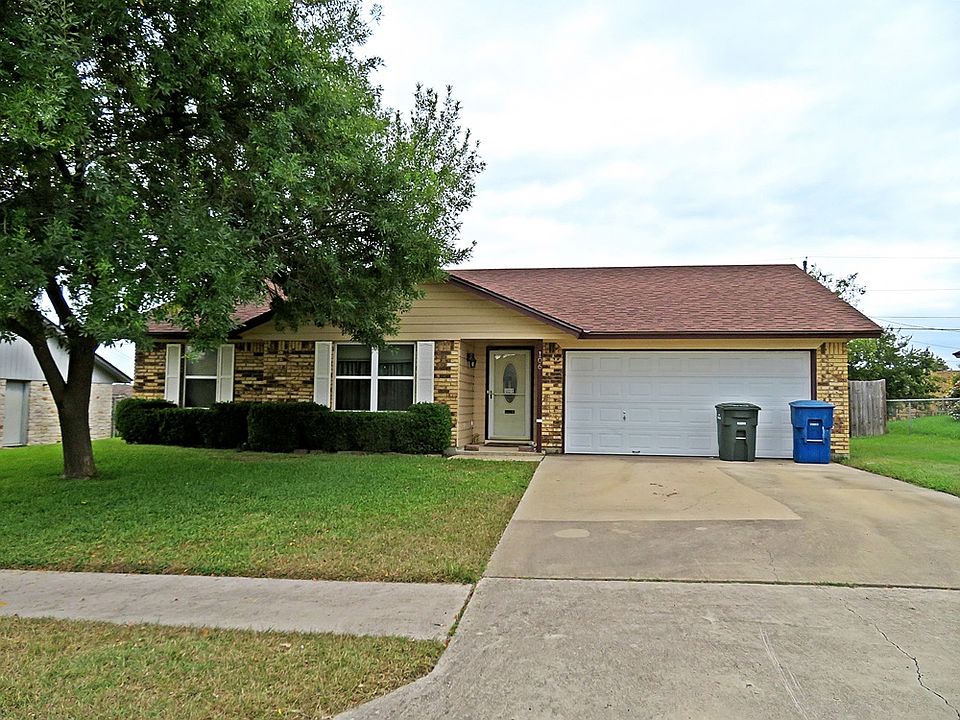 1st image of 106 E Blancas Dr