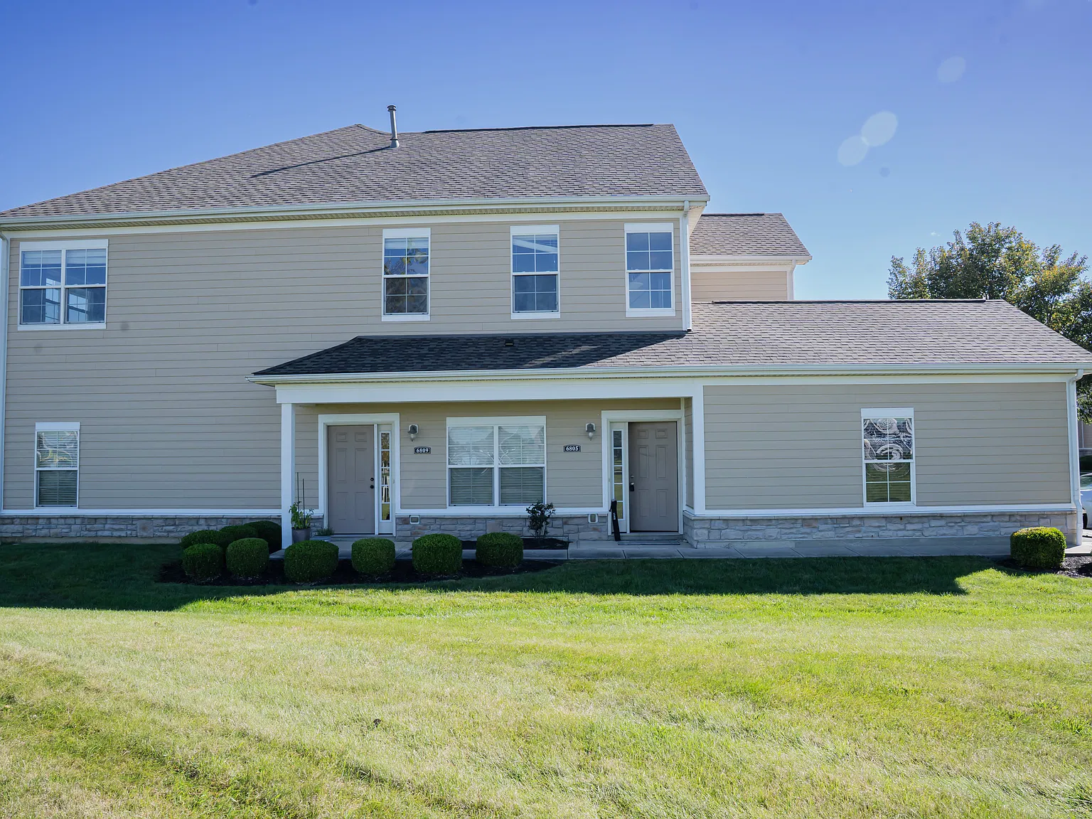 2 bed, 1621 sqft, $2,249 — Photo 3