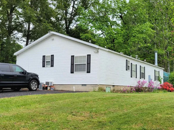 243 Dodge St, Stuarts Draft, VA 24477