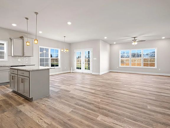 4th image of 1221 Melody Ave