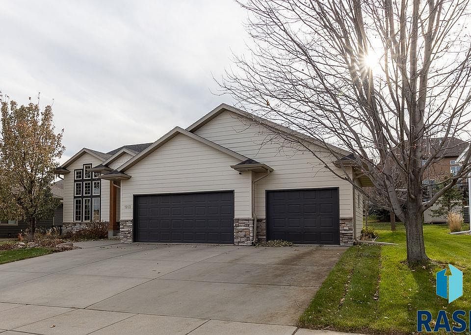 1913 W River Bluff Dr, Brandon, SD 57005 MLS 22307611 Zillow