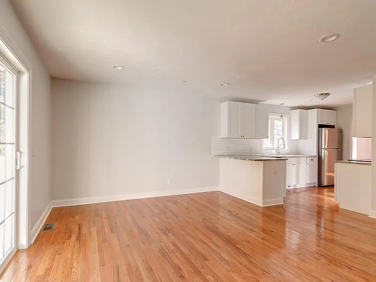 74 Upland St #A — Photo 8
