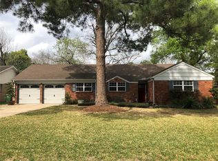 9606 Meadowbriar Ln, Houston, TX 77063