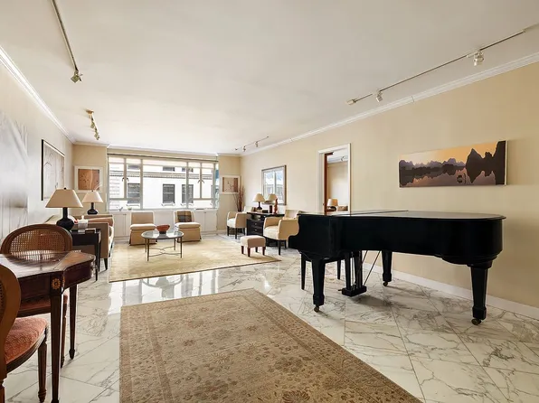 30 E 62nd St APT 4A, New York, NY 10065