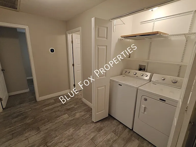 619 S Highland Ave — Photo 40