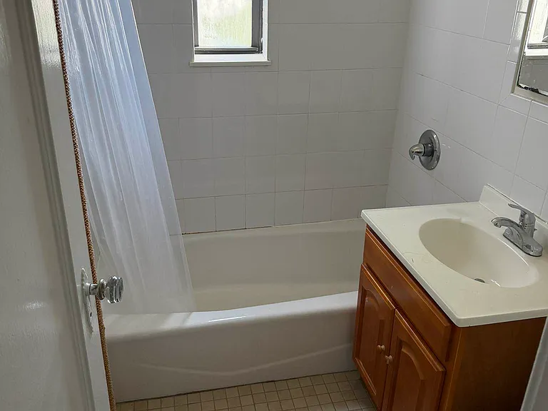 149 96th St #C4 — Photo 5