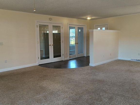 Great Room SW Corner