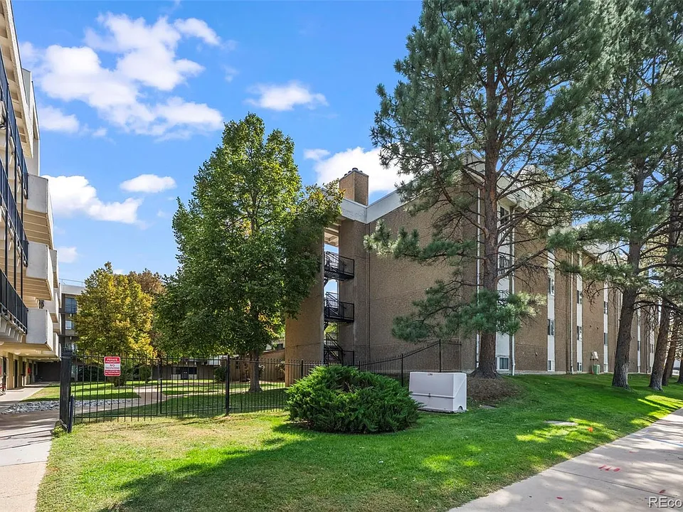 384 S Ironton St #201