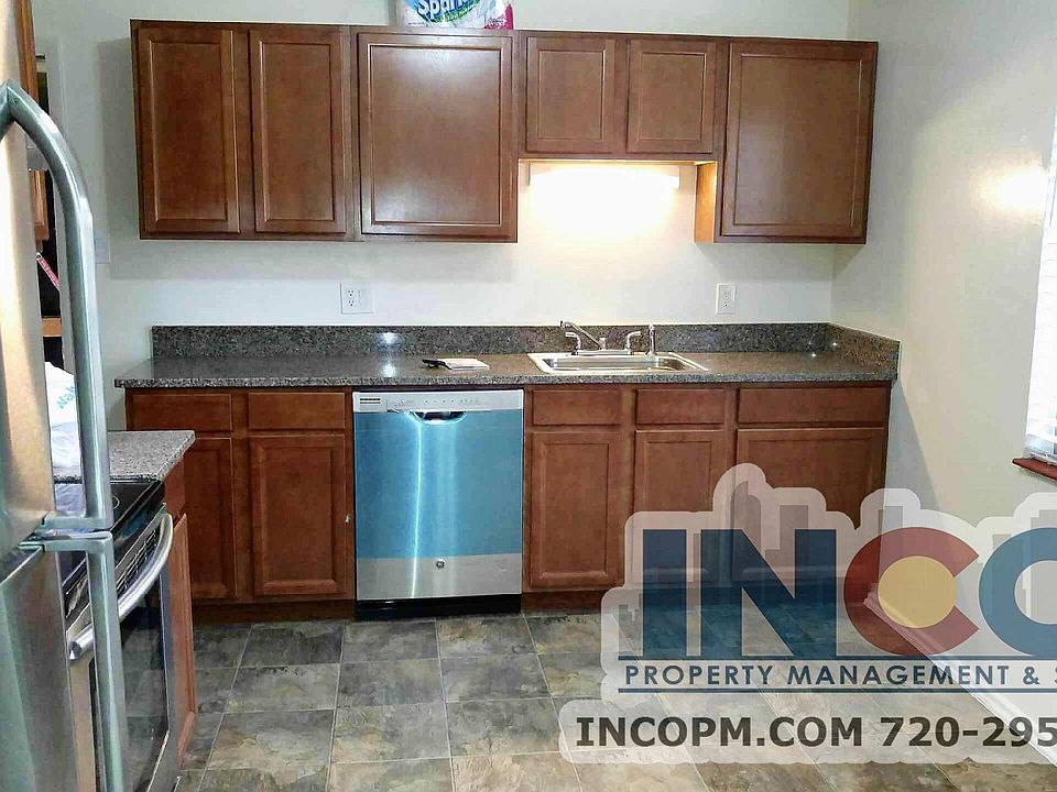 1st image of 2724 S Winona Ct