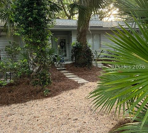 2nd image of 10 Hollyberry Ln