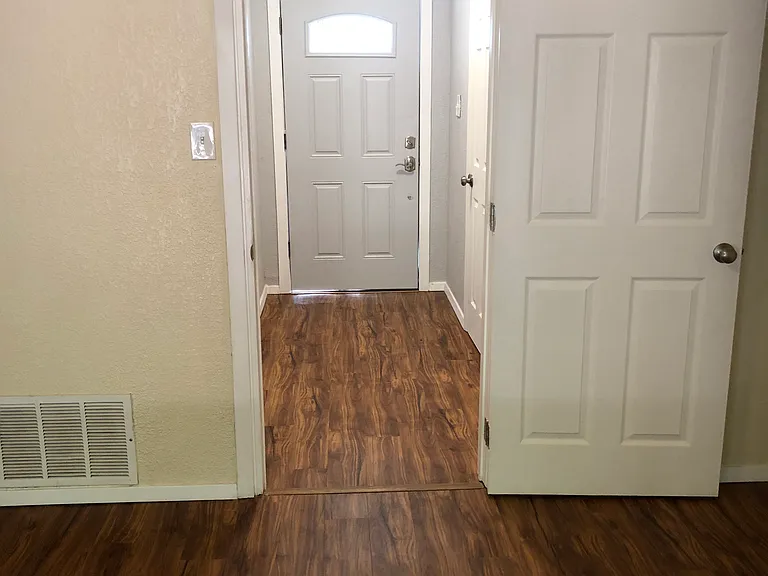 5407 Westminster Dr — Photo 3