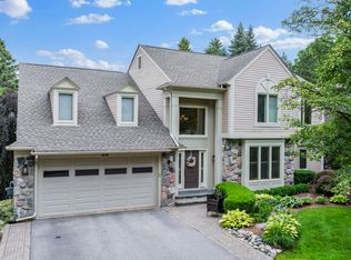 33 Boulder Ln, Bloomfield Hills, MI 48304