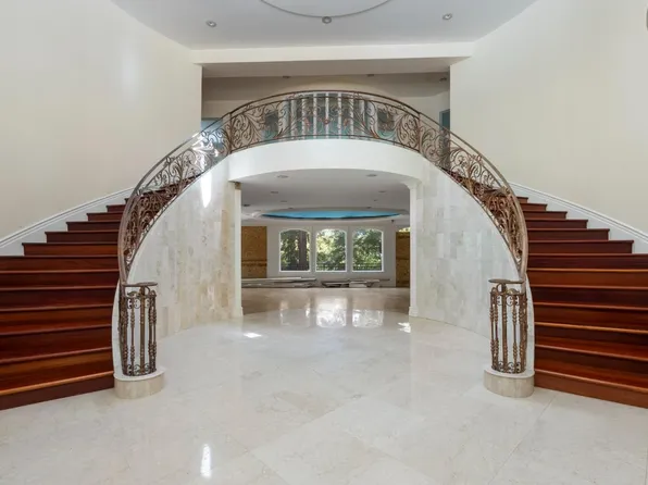 1 Reids Roost Rd, Woodside, CA 94062