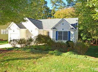 424 Fincastle Dr, Cary, NC 27513