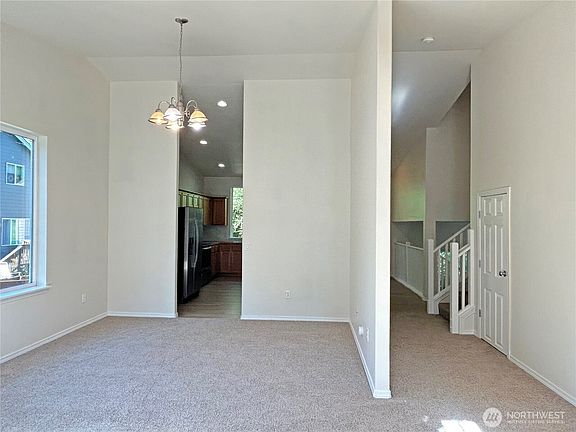 3rd image of 2315 Crestwood Lane NW