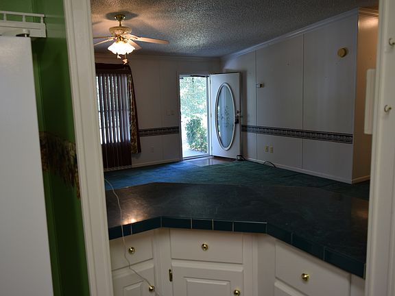 5th image of 604 Greasy Hill Ln