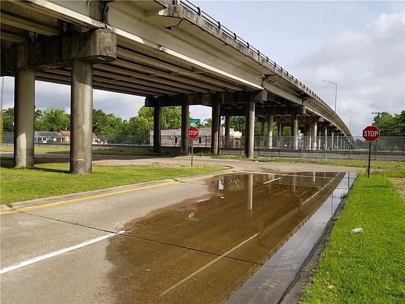 4th image of 117 Enterprise Blvd