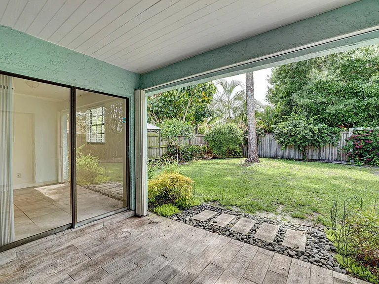 5770 SE Wilsie Dr — Photo 20