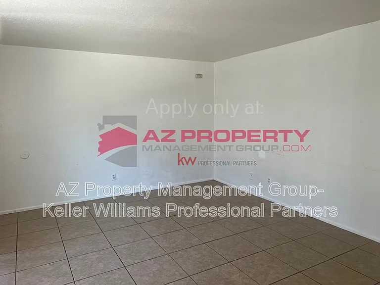207 S 3rd St — Photo 5
