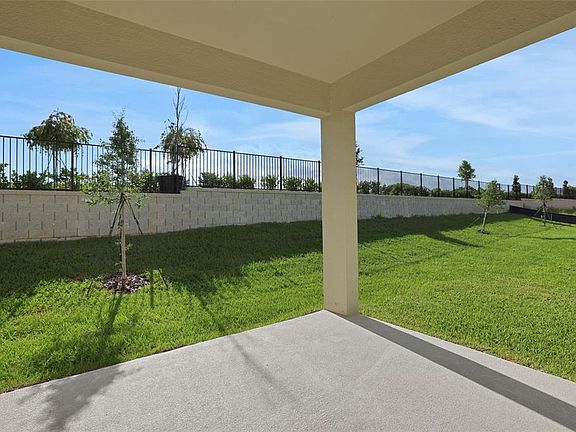 5th image of 2953 Supermarine Rd