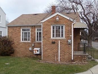 2nd image of 22003 Firwood Ave