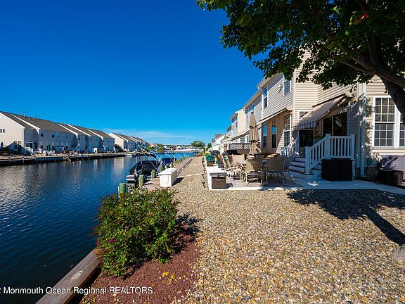 4th image of 14 Skimmer Ln