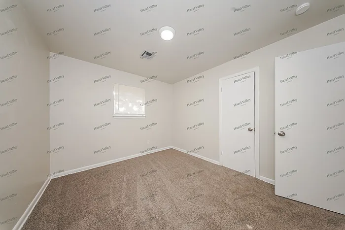 701 N Dallas Ave — Photo 10