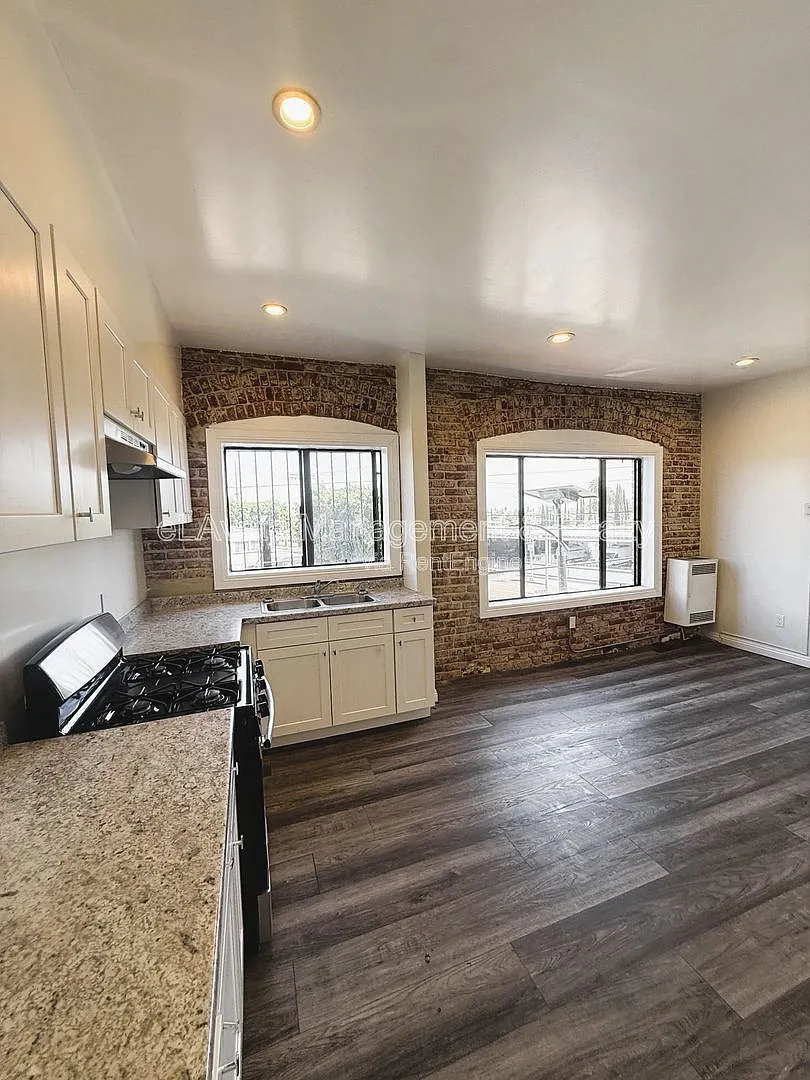 Building Photo - 2195 Whittier Blvd #205