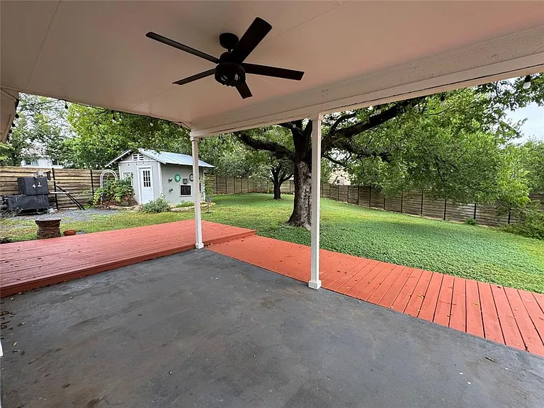 502 Green Valley Cv — Photo 13